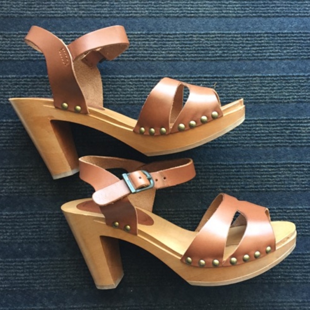 APC Wooden Heel Buckle Sandal